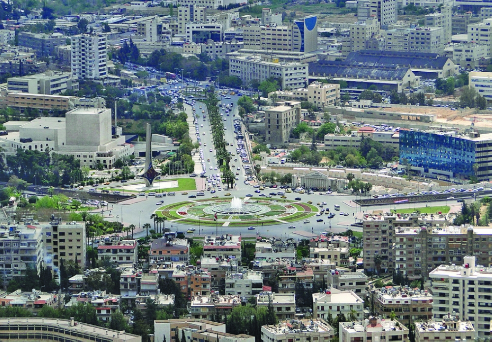 مبادرة لـ«صفقة شاملة» تعيد دمشق إلى «العمق العربي»  