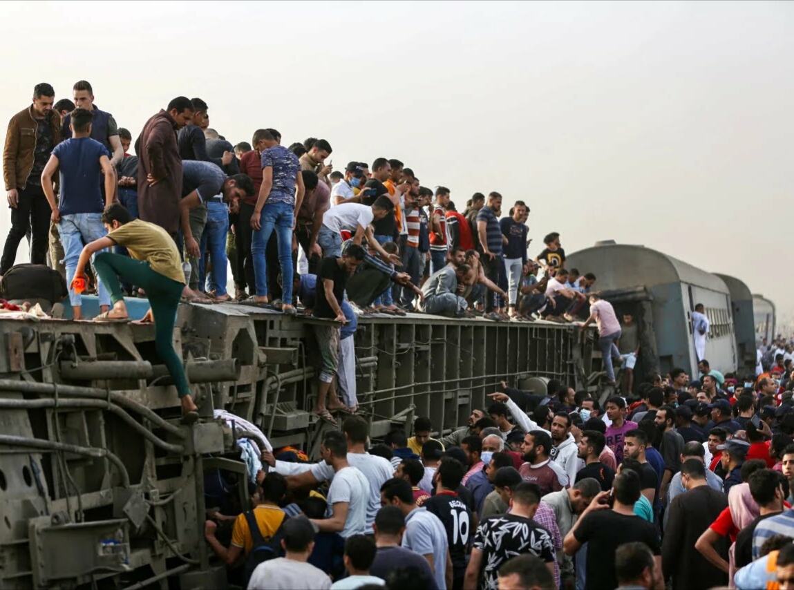 الصحة المصرية: مصرع 11 وإصابة 98 آخرين في حادث قطار طوخ  