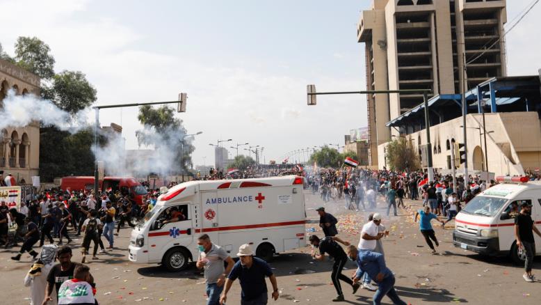 ارتفاع اعداد ضحايا مظاهرات العراق الى 45 واكثر من الفين جريح  والسلطات تعلن حظر للتجوال في محافظات جنوبية .