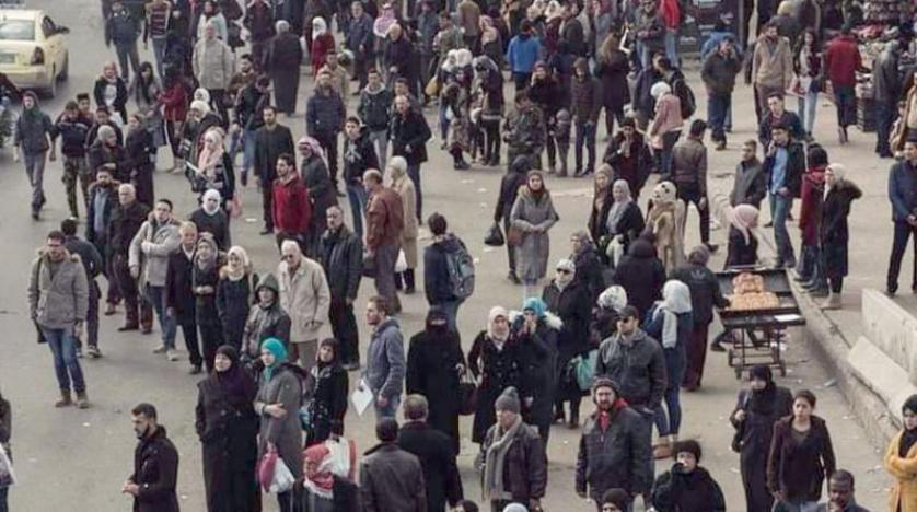 أهالي دمشق يلجأون إلى وسائل نقل غير تقليدية لمواجهة أزمة الوقود 